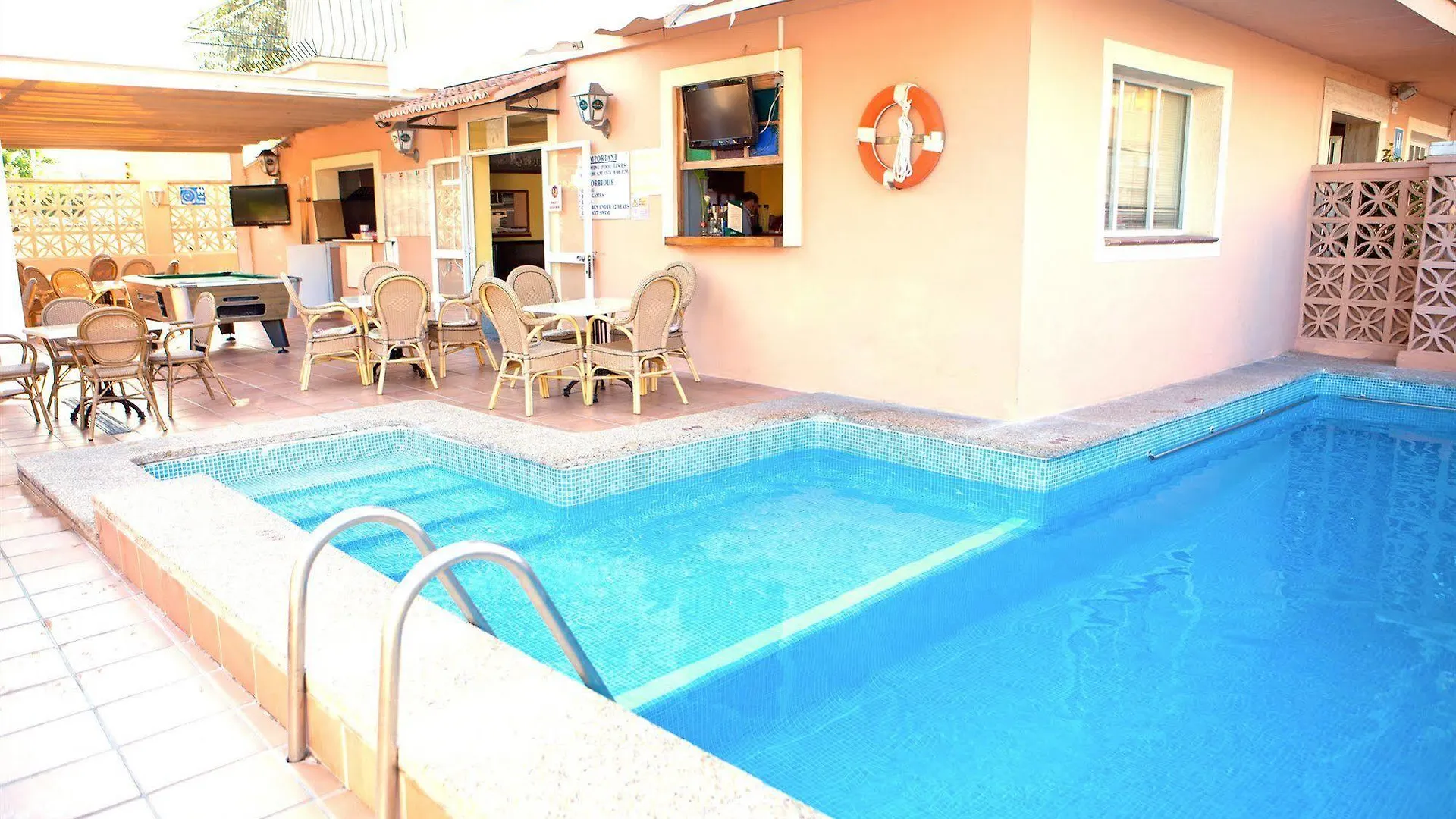 **  Hotel Gabarda Palmanova Spanje
