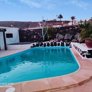 suite-la-oliva.in-canary-islands.com/