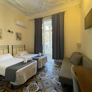 https://hostal-balmes-centro.catalonia-hotels.com